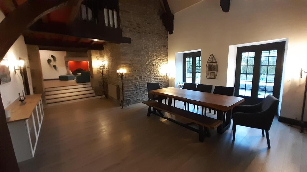 Petit Manoir Proche Dinan - Chambre D'Hotes Lanvallay Exterior photo